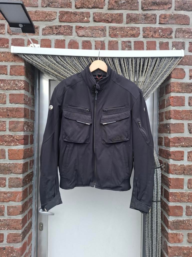 Korte Motovest Te Koop, Motos, Vêtements | Vêtements de moto, Enlèvement