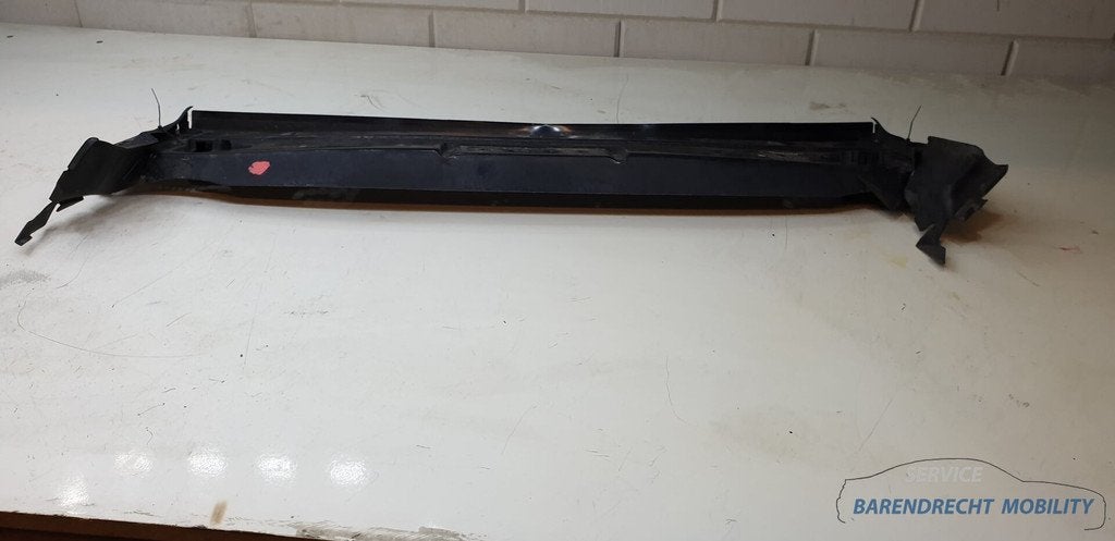 Slotplaat Mercedes W164 ML Klasse voorfront A1645001516 orig, Gebruikt, Mercedes-Benz AG, Voor, Mercedes-Benz