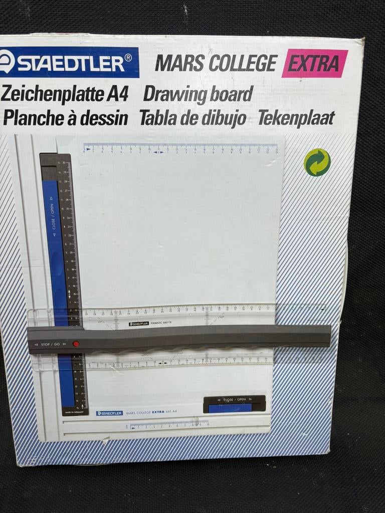 Tekenplaat staedtler, Ophalen, Zo goed als nieuw