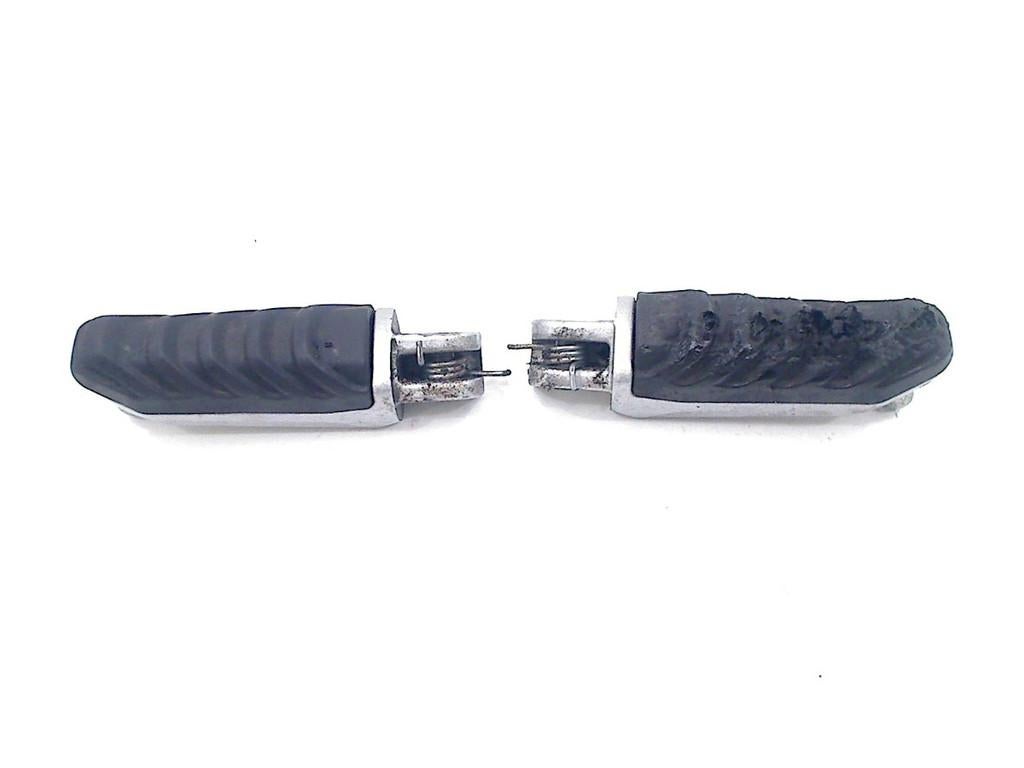 REPOSE PIED ENSEMBLE AVANT Benelli BN125 2023 (01-2023/-), Motos, Dhr. S. di Majo, Utilisé, Info@cama-motorparts.nl, P.J. Troelstraweg 8 8
3144 CX  MAASSLUIS, NL
