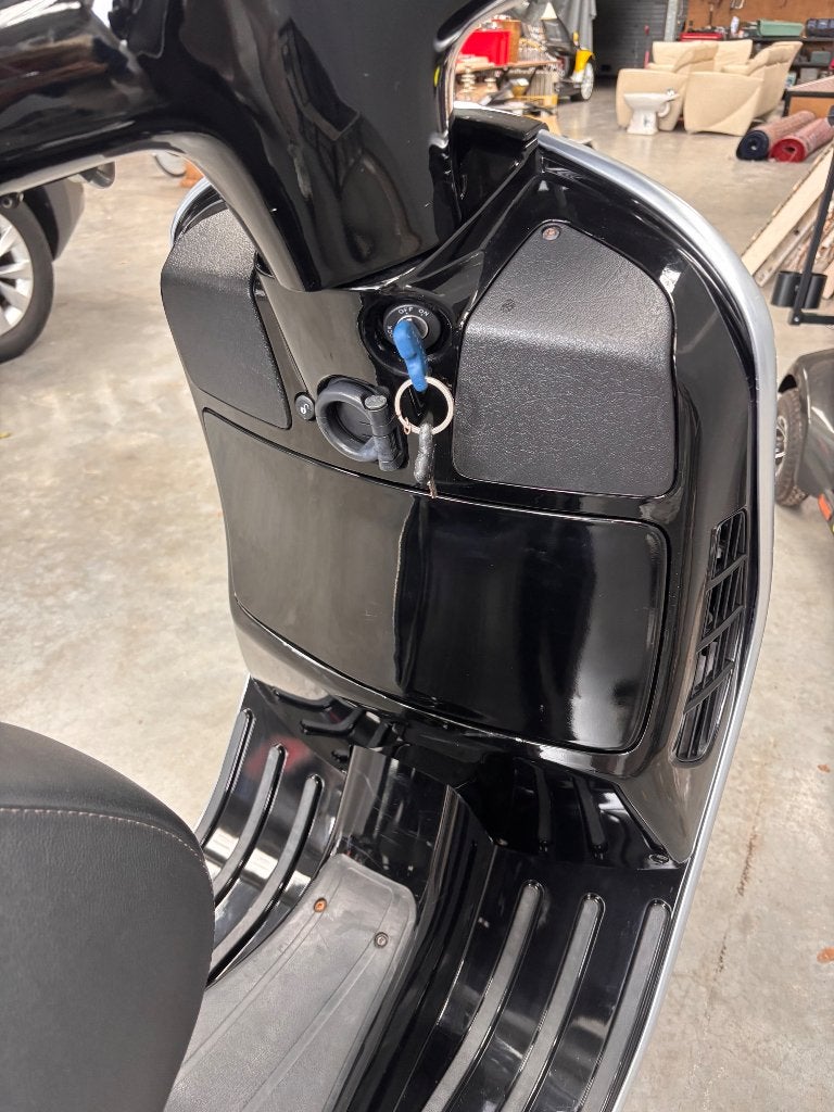 Vespa GTS300, Vélos & Vélomoteurs, Scooters | Vespa, Autres modèles, 300 cm³, Classe B (45 km/h), Enlèvement