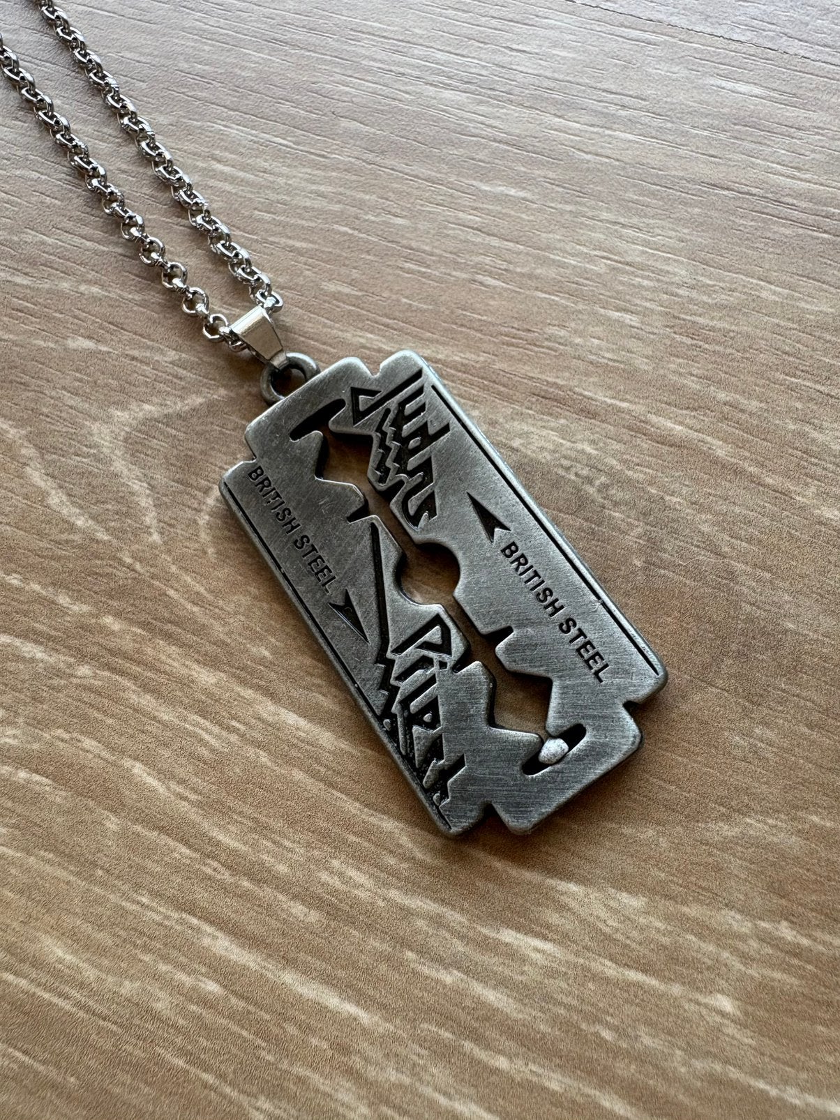 Judas Pries necklace, Handtassen en Accessoires, Ophalen of Verzenden, Nieuw, Zilver