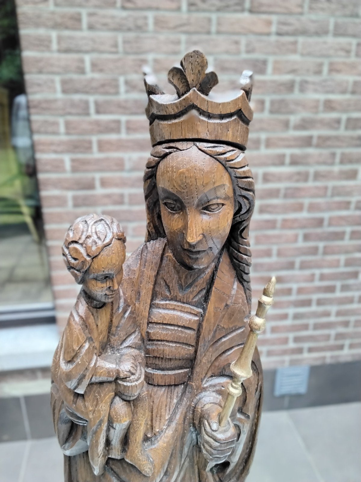 Maria met Jeaus, Ophalen
