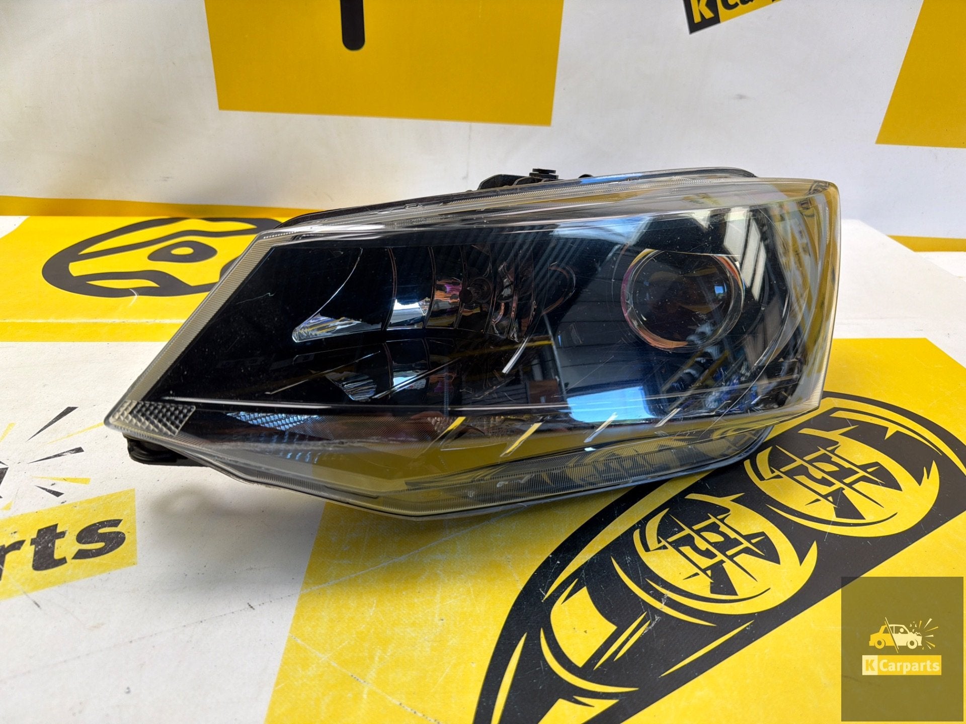 PHARE LED SKODA FABIA H7 GAUCHE 6V1941015B ORIGINE, Infoline@skoda-auto.cz, Tr. Vaclava Klementa 869
293 01  Mlada Boleslav, CZ
