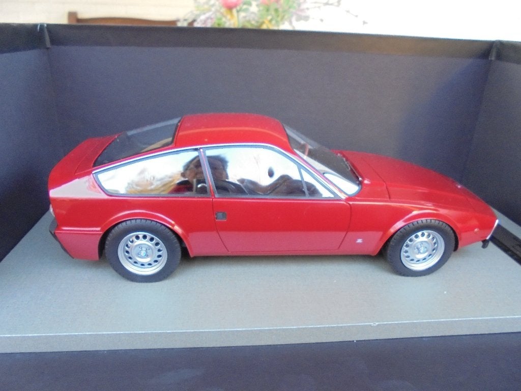 Alfa Romeo Junior Z 1300 Zagato Technomodel 1:18 NIB rood, Ophalen of Verzenden, Nieuw