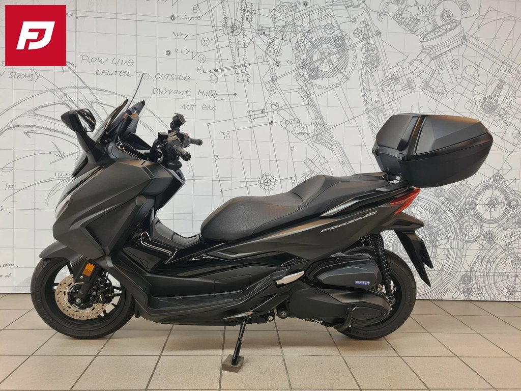 Honda NSS 350 Forza (bj 2023), Scooter, Bedrijf, 350 cc, 12 t/m 35 kW