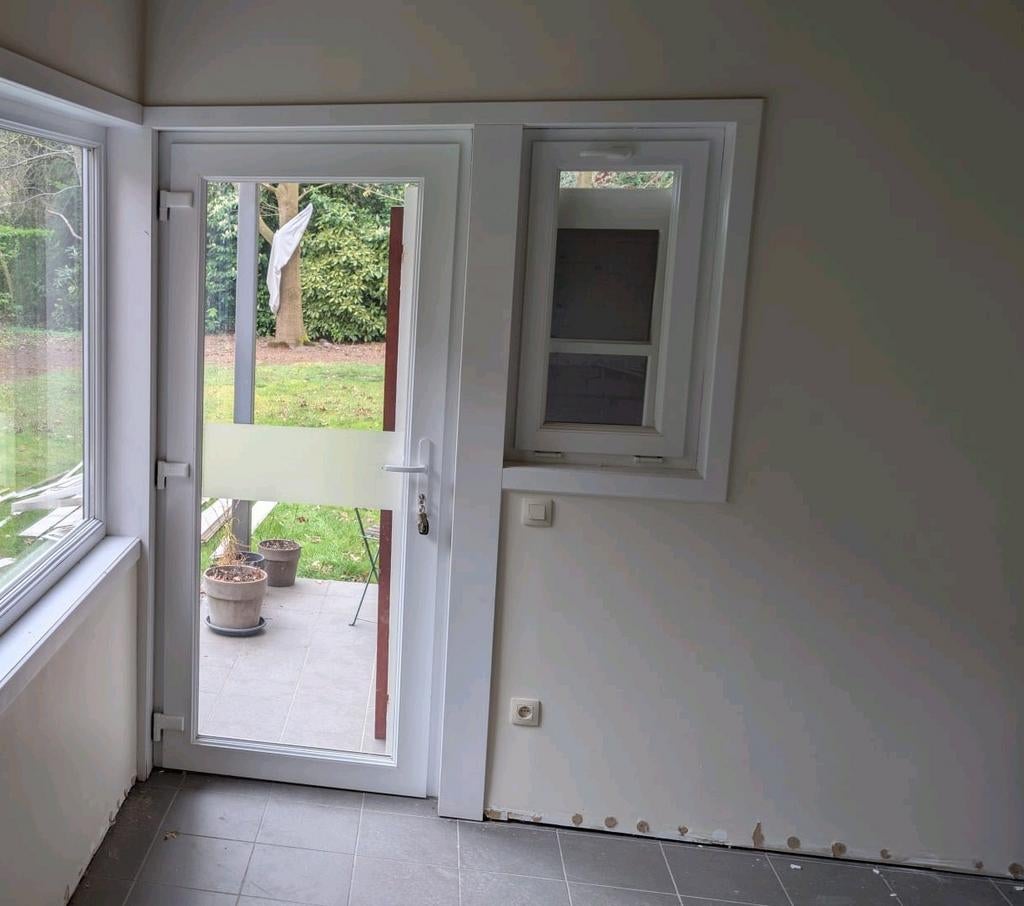 Klein raam 500 breedte x 900 hoogte, Doe-het-zelf en Bouw, Ophalen, Zo goed als nieuw