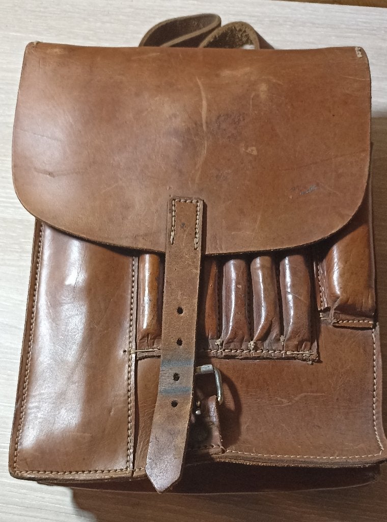 Porte-cartes Allemand Luftwaffe en cuir (Kartentasche) ww2, Verzamelen, Verzenden, Luchtmacht, Overige typen