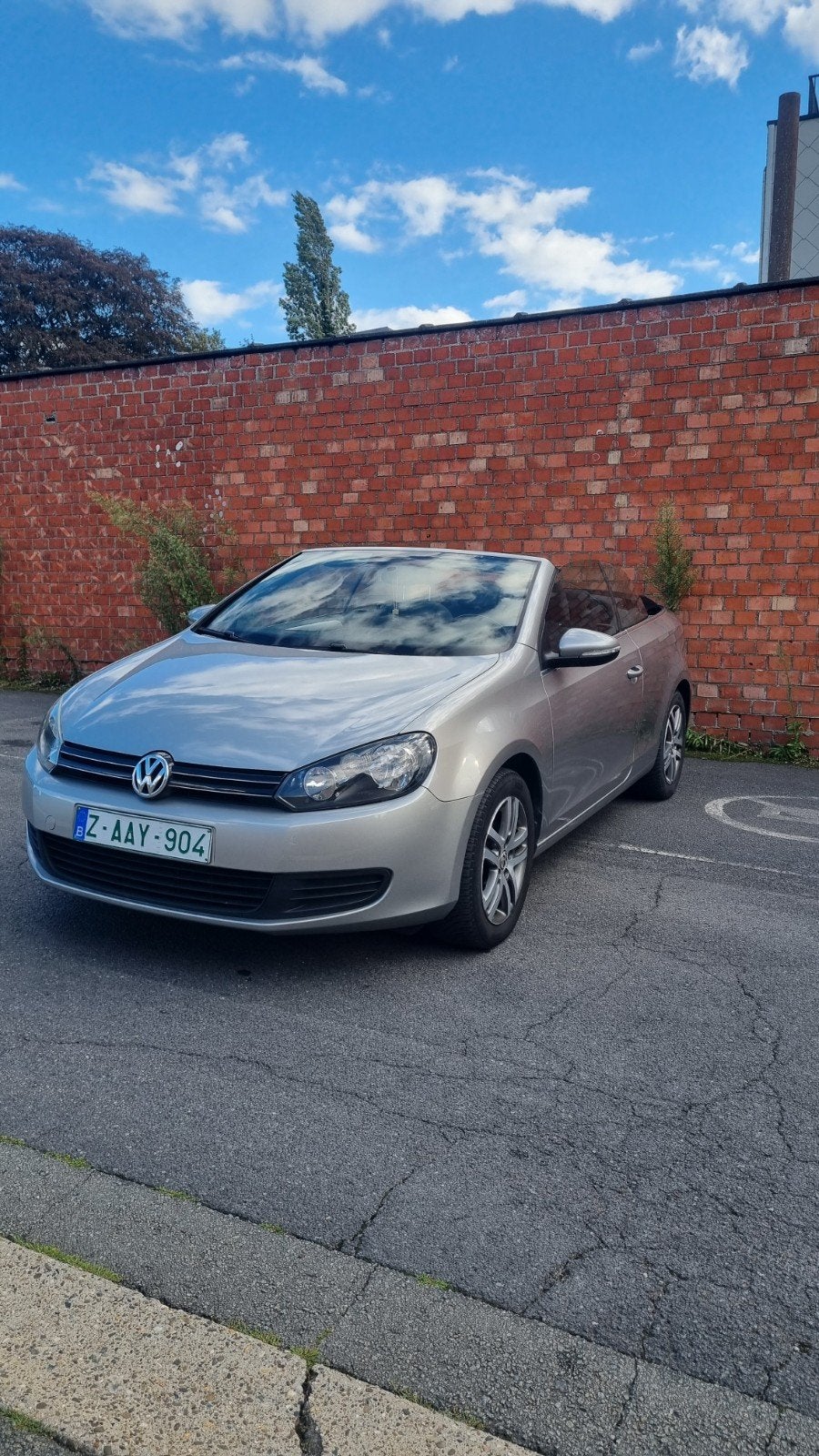 PRACHTIGE GOLF 6 CABRIO / 1.6TDi EURO5 / BLANCO GEKEURD VVK, Auto's, Voorwielaandrijving, 4 cilinders, Cabriolet, Bedrijf