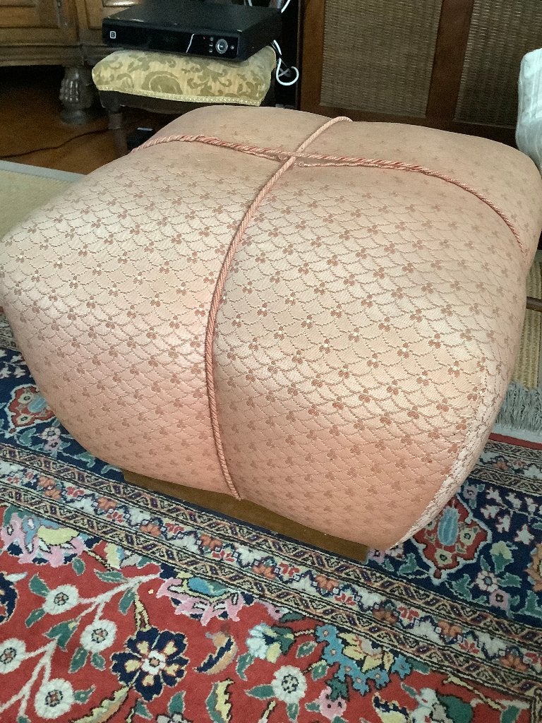 pouf Castle en forme de cube, Enlèvement