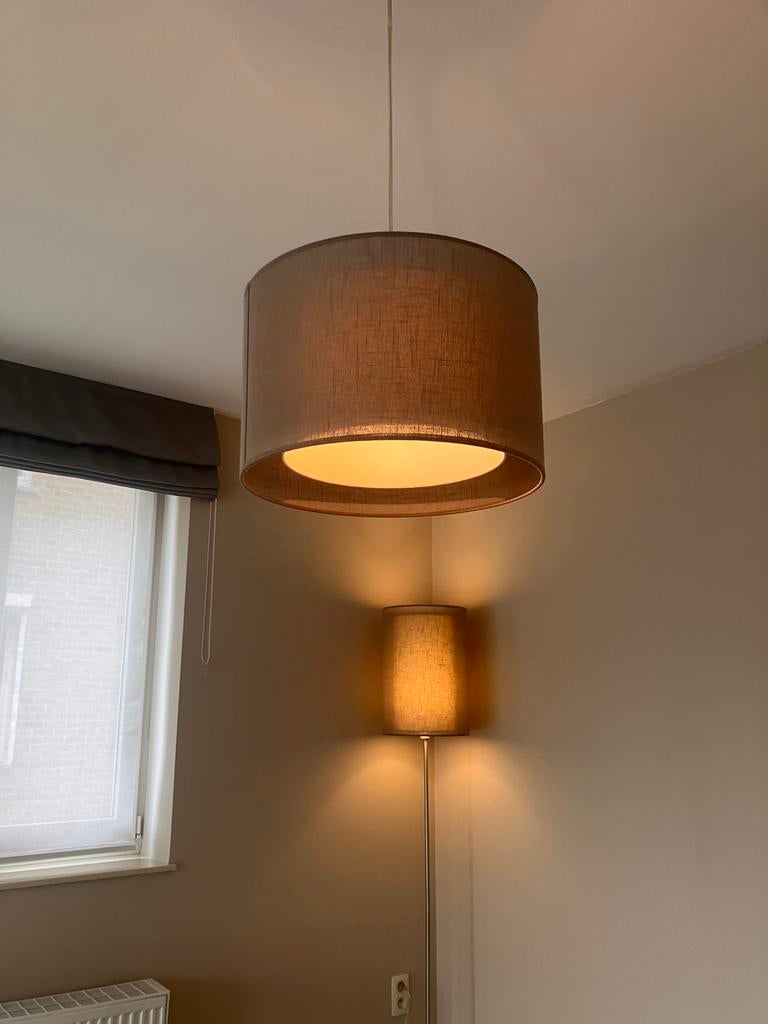 Set taupe hanglamp en staande lamp met dubbele stoffen kap, Ophalen, Gebruikt, Metaal