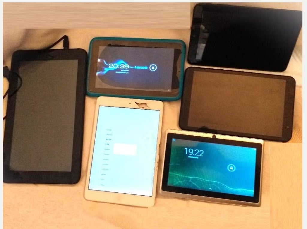Lot 9 tablette + câble, Informatique & Logiciels, Enlèvement ou Envoi