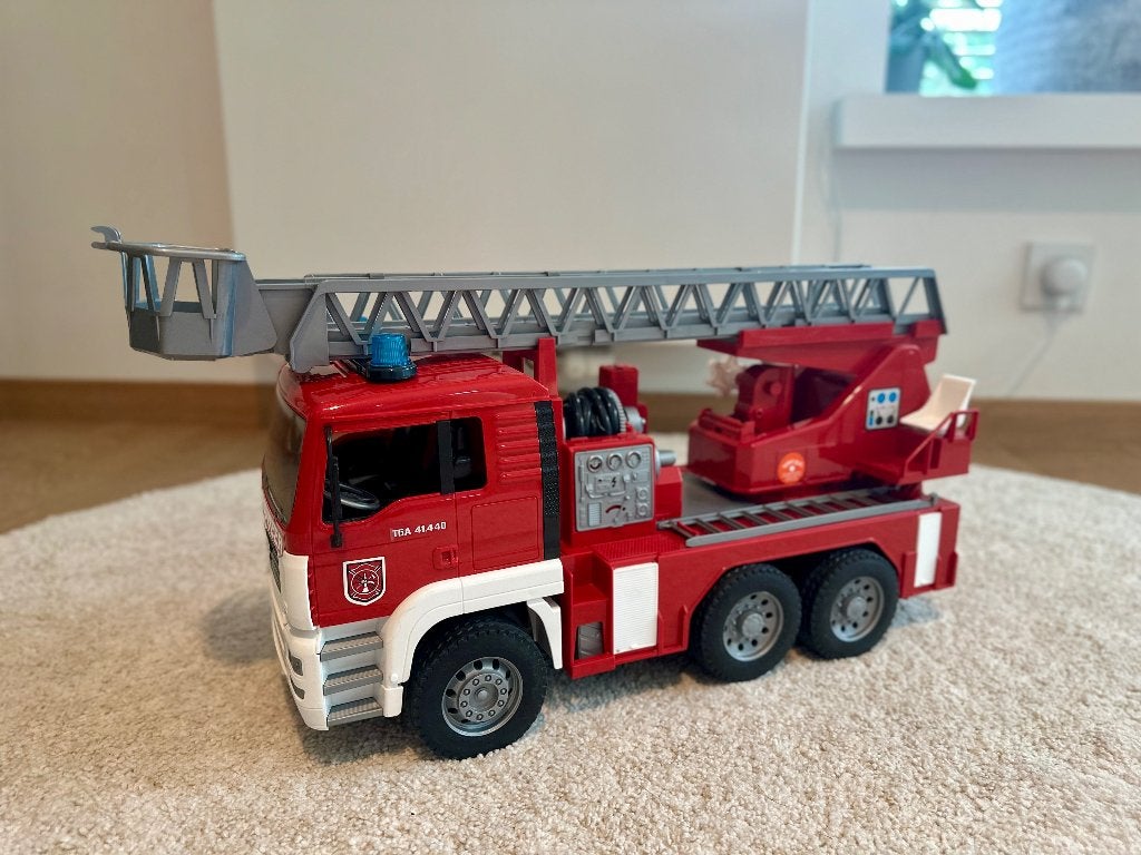 Brandweerwagen met ladder, licht, geluid en waterpomp, Ophalen, Gebruikt