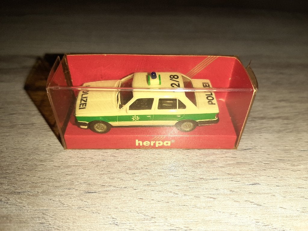 Herpa 1/87 BMW 325i E30 Polizei, Hobby & Loisirs créatifs, Voitures miniatures | 1:87, Enlèvement ou Envoi, Comme neuf, Voiture