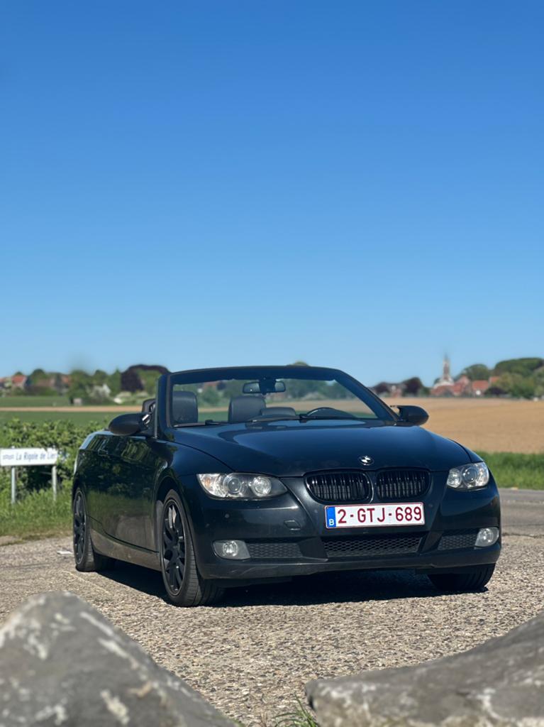 Bmw 320i cabriolet manuel CT Ok, Autos, Cuir, Achat, Cabriolet, Noir