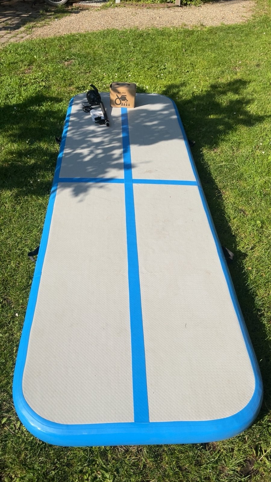 Airtrack turnmat. 3 m lang , 1 m breedt, 10 cm dik, Sport en Fitness, Turnen, Ophalen, Zo goed als nieuw