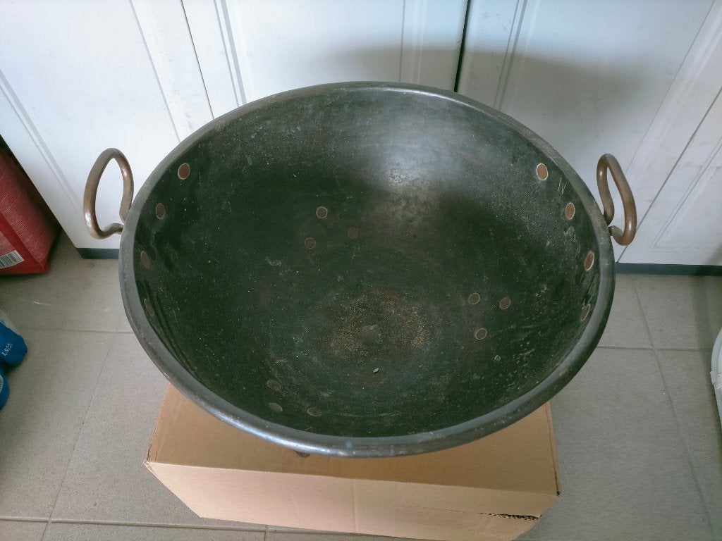 Chaudron ancien en cuivre., Enlèvement, Cuivre