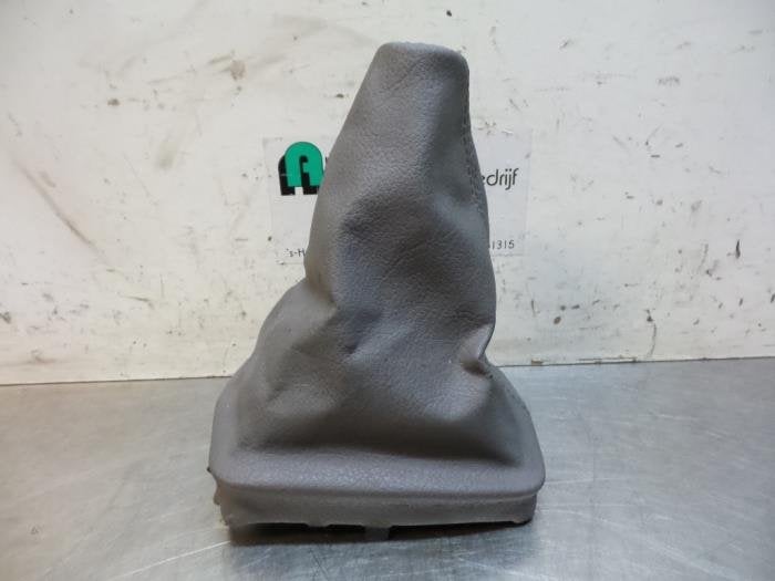 Enveloppe levier de vitesse d'un Peugeot 206, -, 3 mois de garantie, Utilisé, -