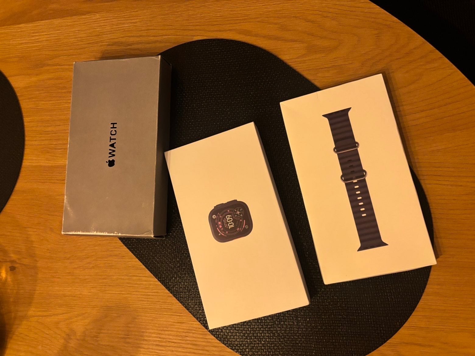 Watch Ultra 2 (49 mm), Zwart Titanium (Black Titanium), Handtassen en Accessoires, Smartwatches, Ophalen of Verzenden, Zwart
