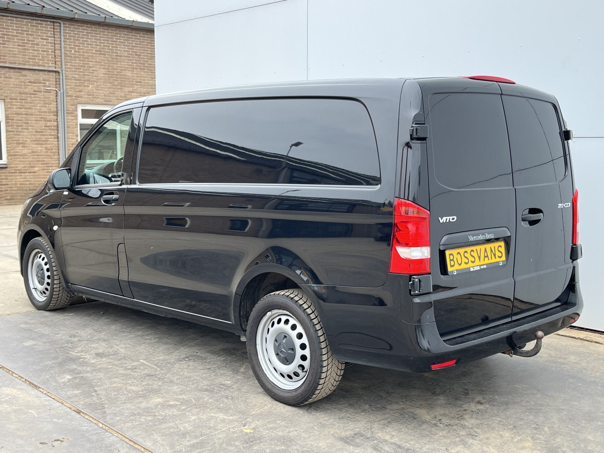 Mercedes-Benz Vito 119 1.9 CDI 190pk Automaat 190PK L2H1 Cli, Auto's, Gebruikt, Zwart, 4 cilinders, Zwart