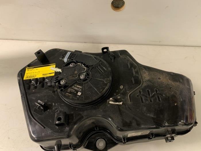 Adblue tank van een Ford Kuga, Auto-onderdelen, Brandstofsystemen, Gebruikt, -, -, Ophalen of Verzenden