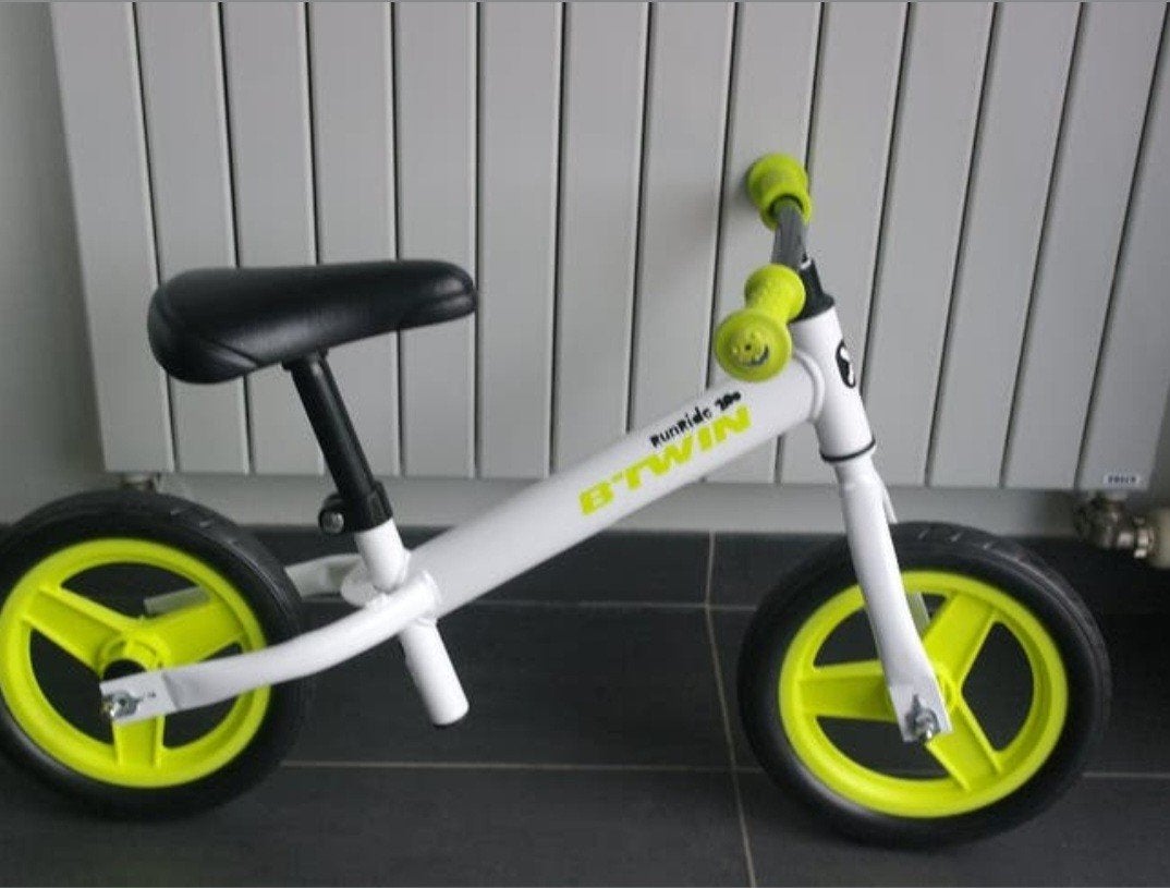Loopfiets run ride 100 b'twin
met volle banden, Ophalen, Loopfiets