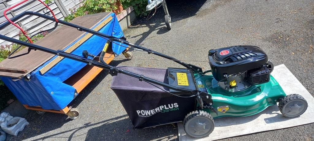 POWERPLUS  ( 2024 ) ZELFTREKKER BENZINE GRASMACHINE, Ophalen