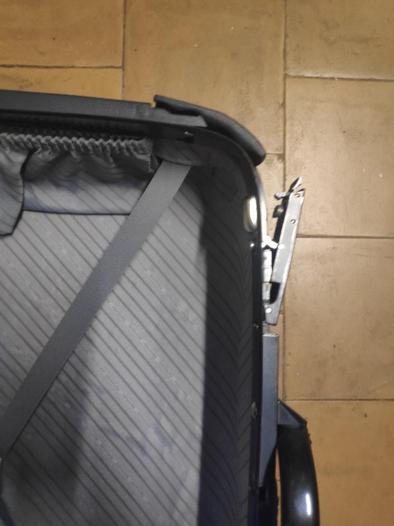 Valise Samsonite, Plastique dur, Enlèvement, Utilisé, 45 à 55 cm