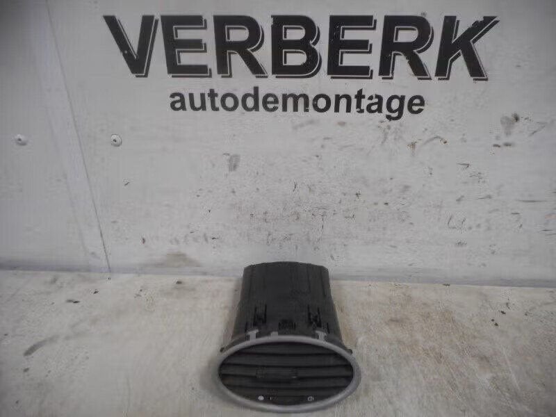 DASHBOARD LUCHTROOSTER MIDDEN Ford Focus 2 (4m51a014l21ad), Enlèvement ou Envoi, Henry-Ford-Straße 1 50735 Köln, DE, Ford-Werke GmbH