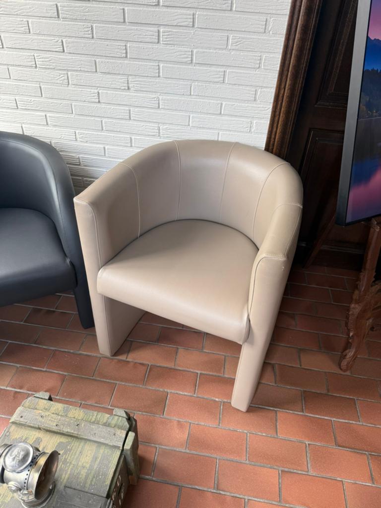 Club zetel 2 stuks beige, Huis en Inrichting, Fauteuils, Ophalen of Verzenden, Zo goed als nieuw