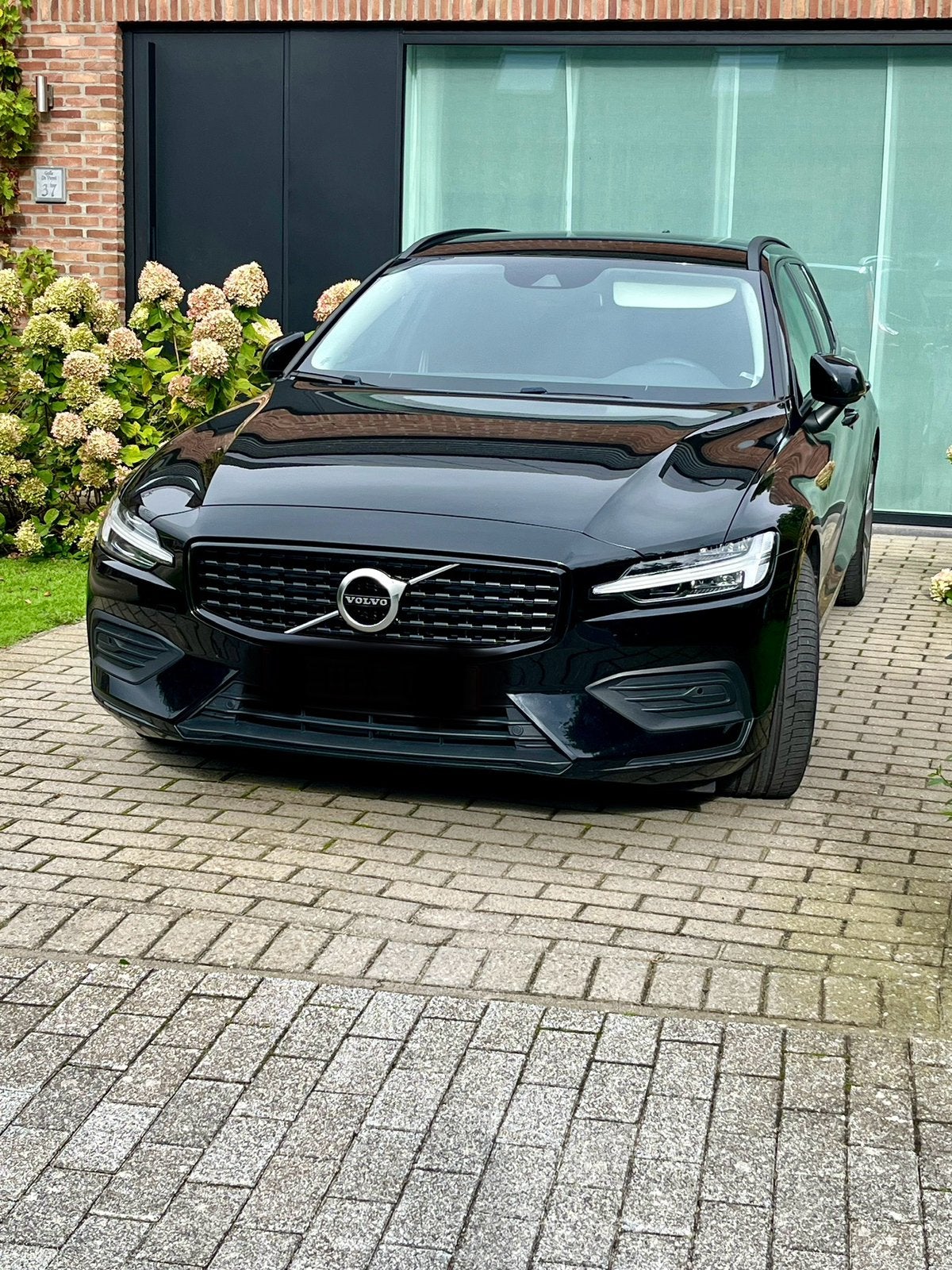 V60 mild-hybride B3, Autos, Volvo, Achat, Euro 6, Noir, V60