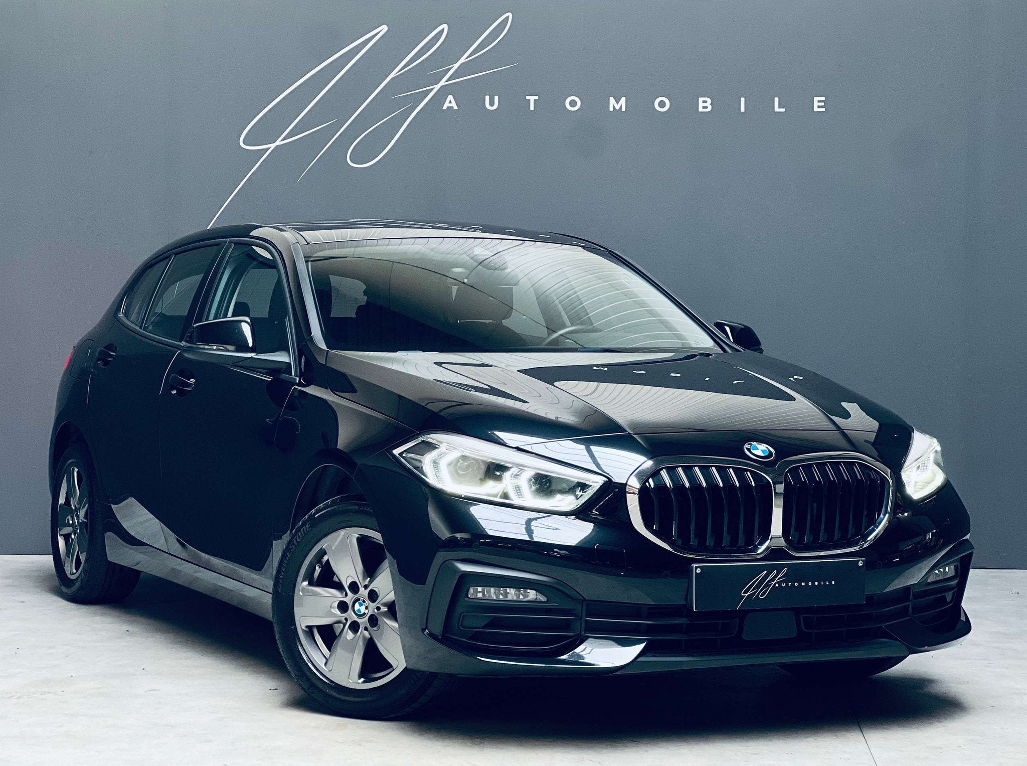 BMW 1 Serie 116 d *AUTOMATIQUE*LED*CARPLAY*, Autos, 1940 kg, Euro 6, Entreprise, Noir
