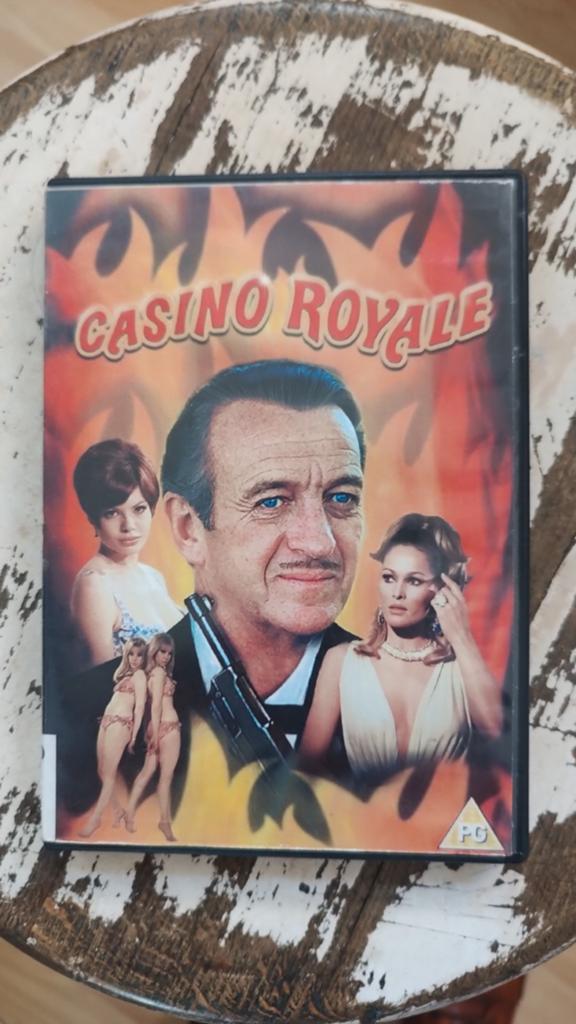 Casino Royale avec David Niven, CD & DVD, DVD | Classiques, Enlèvement ou Envoi, Comme neuf, 1960 à 1980, Comédie