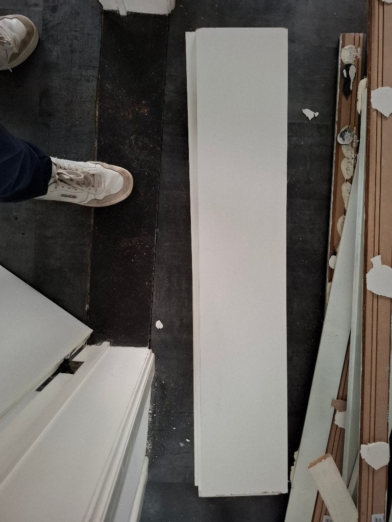 Gratis: 6 witte, houten planken, Doe-het-zelf en Bouw, Hout en Planken, Ophalen, Gebruikt, Minder dan 200 cm, Plank