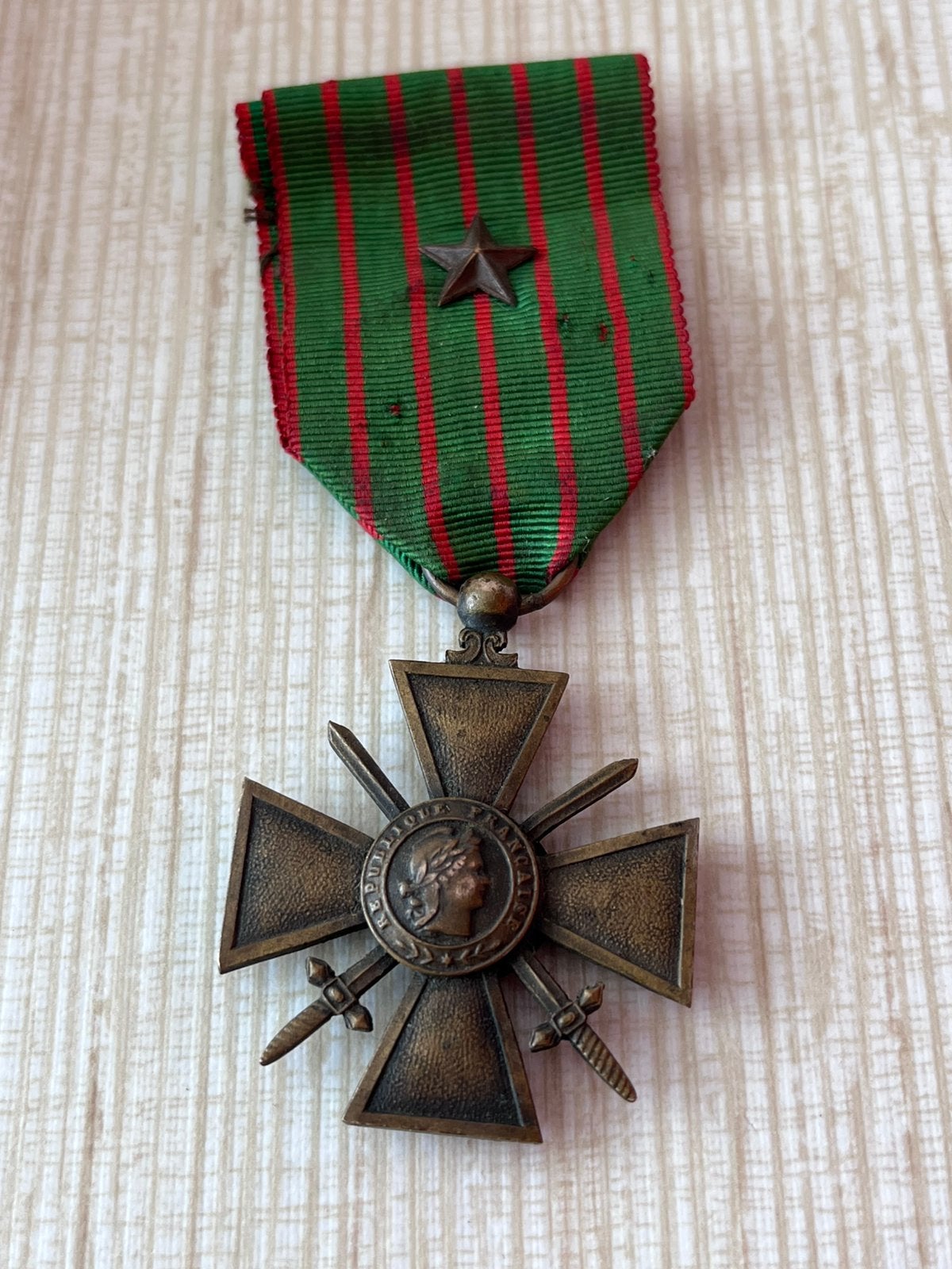 Lot de deux croix de guerre française 1816 et 1917, Enlèvement ou Envoi