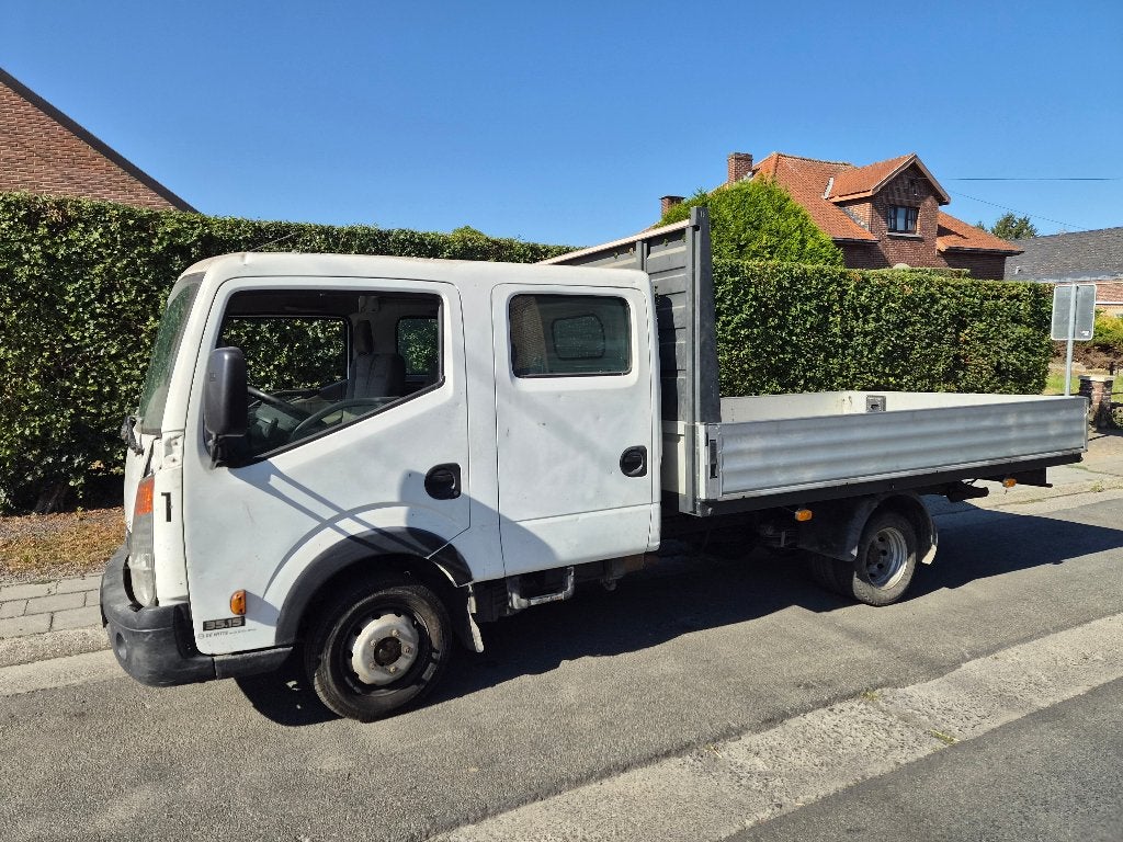 Nissan cabstar 3l, Autos, Achat, 4 portes, Boîte manuelle, Vitres électriques