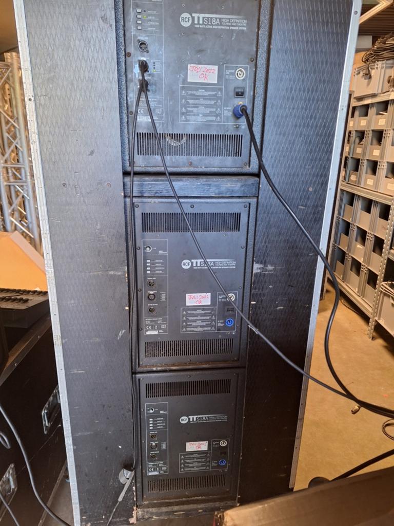 Rcf tts18a basskasten, Audio, Tv en Foto, Luidsprekerboxen, Gebruikt, Subwoofer, 120 watt of meer, Ophalen