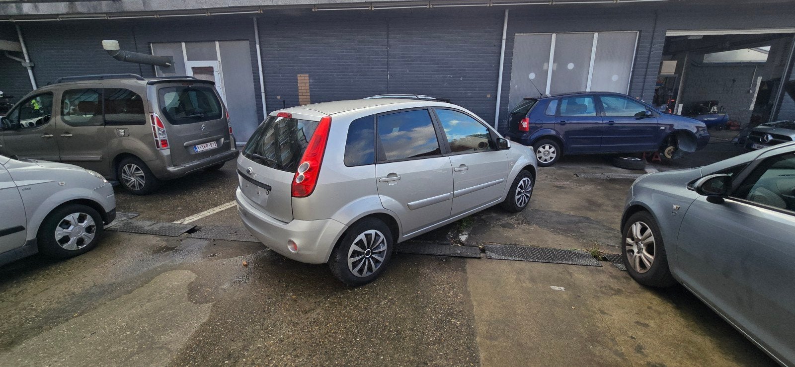 2008 ford fiesta benzine 1.4 km145.000, Auto's, Bedrijf, Handgeschakeld, 1400 cc, Fiësta