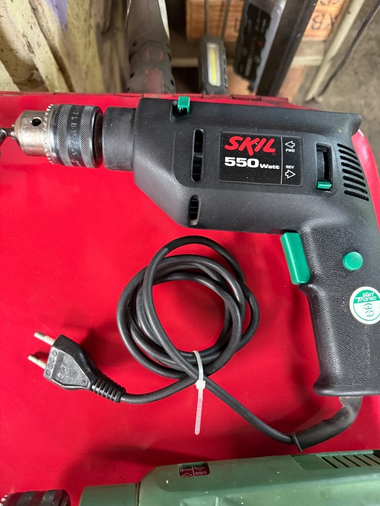 Foreuse Skil, Enlèvement, Utilisé, 400 à 600 watts, Foreuse et Perceuse