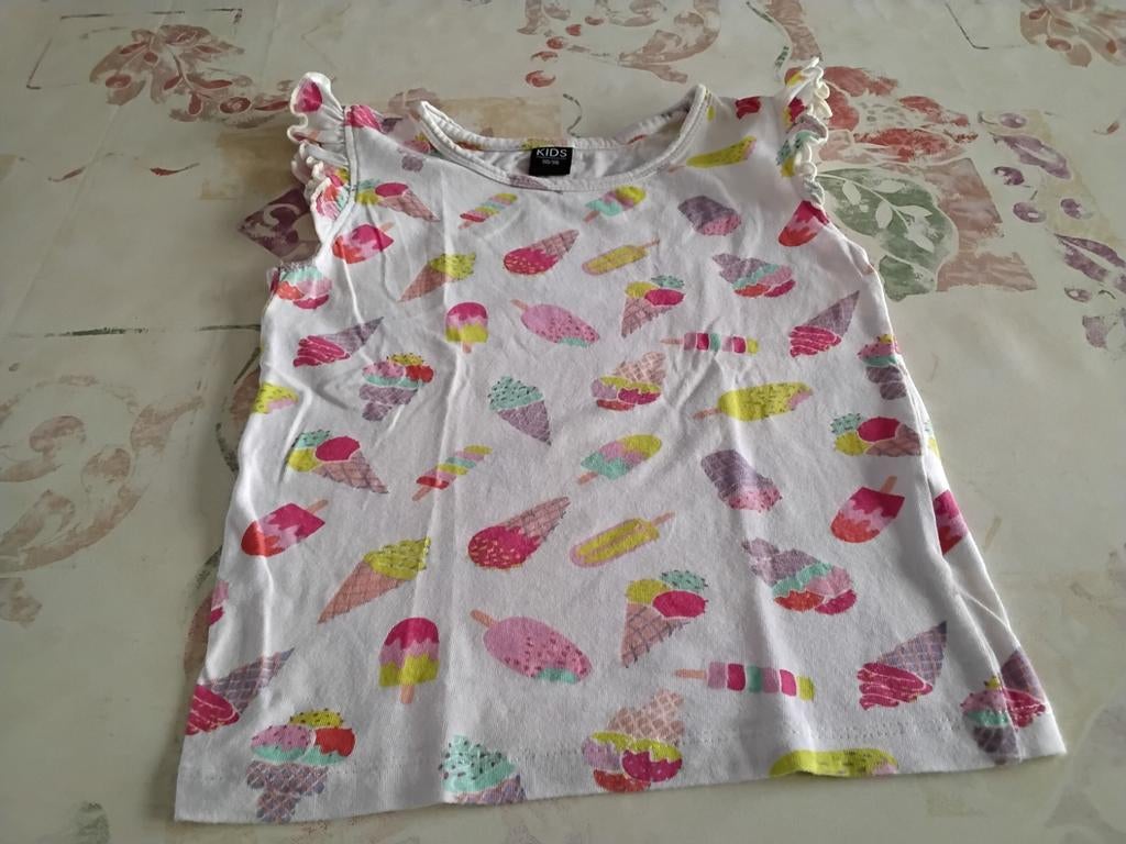 4 T-shirtjes voor meisjes (Maat 110/116) + 1 T-shirt (122 cm, Ophalen, Meisje