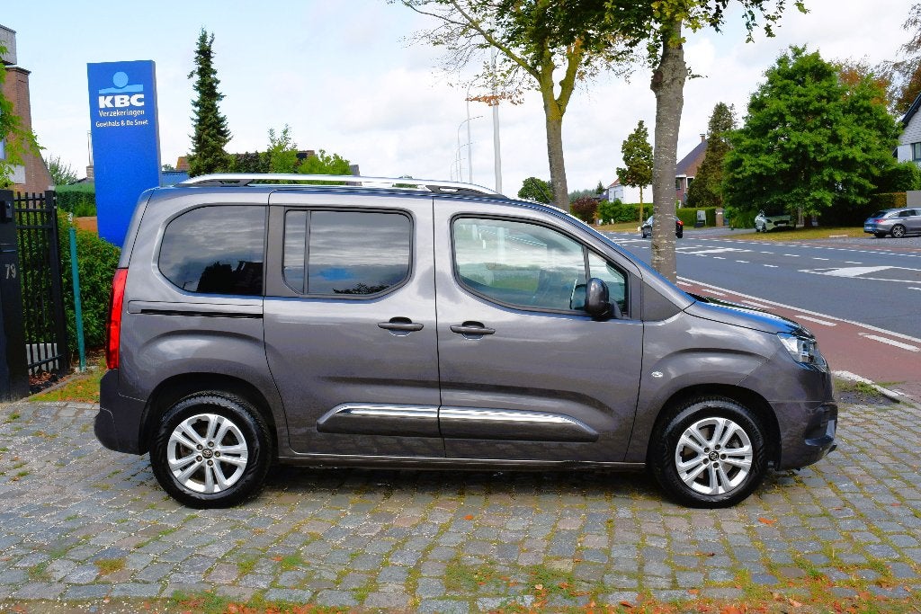 Toyota ProAce City Verso 1.5D/Automaat/1st Owner/GARANTIE, Auto's, Toyota, Dealer onderhouden, 4 cilinders, 107 g/km, Zilver of Grijs
