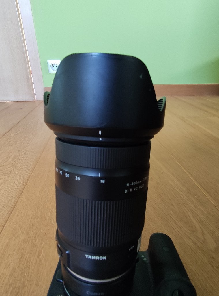 Tamron 18-400mm f/3.5-6.3 Di II VC HLD Canon met zonnekap, Gebruikt, Handmatige focus, Tamron, Canon EF-S
