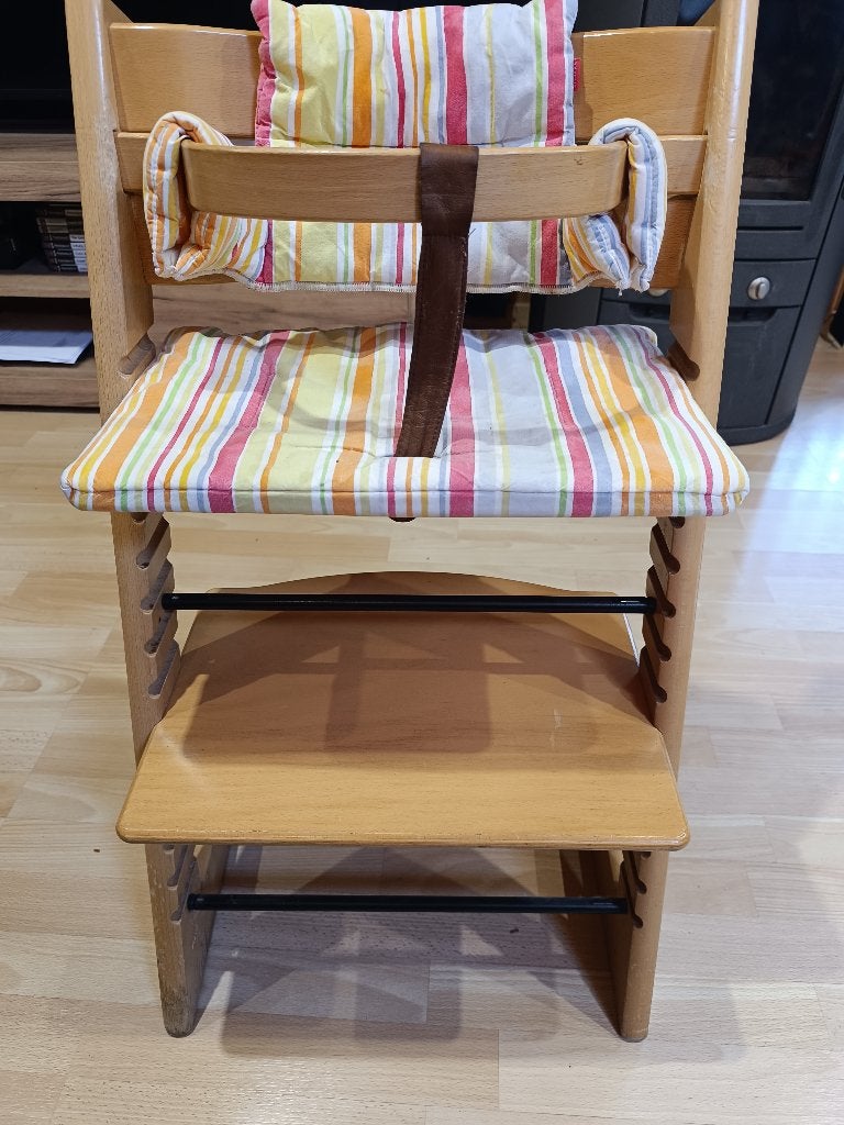 Chaise en bois bébé, Enfants & Bébés, Enlèvement, Comme neuf, Chaise de table