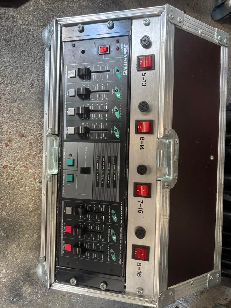 Jb systems LM 400 en flightcase, Musique & Instruments, Lumières & Lasers, Enlèvement, Comme neuf
