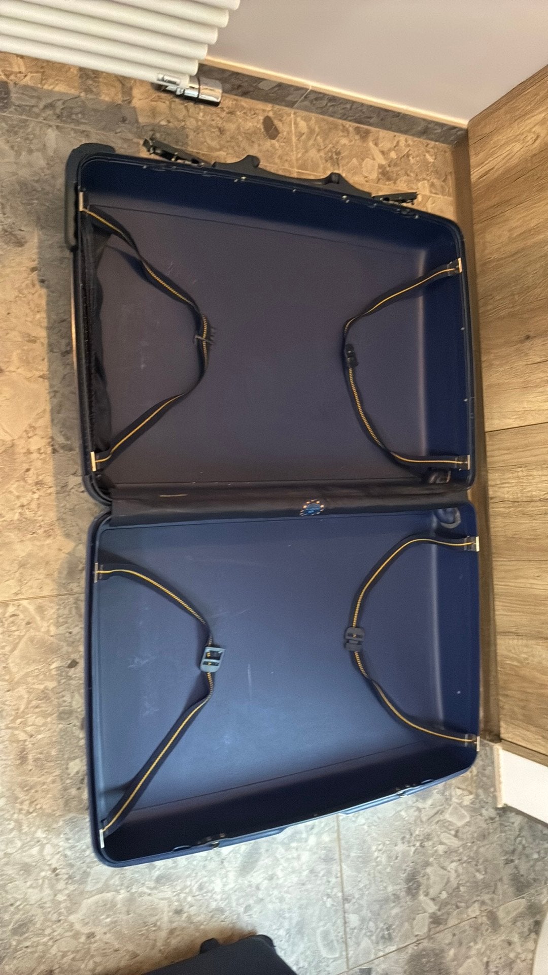 Valiezen samsonite blauwe kleur 70 op 20 cm, Hard kunststof, Zo goed als nieuw, Minder dan 35 cm, Wieltjes