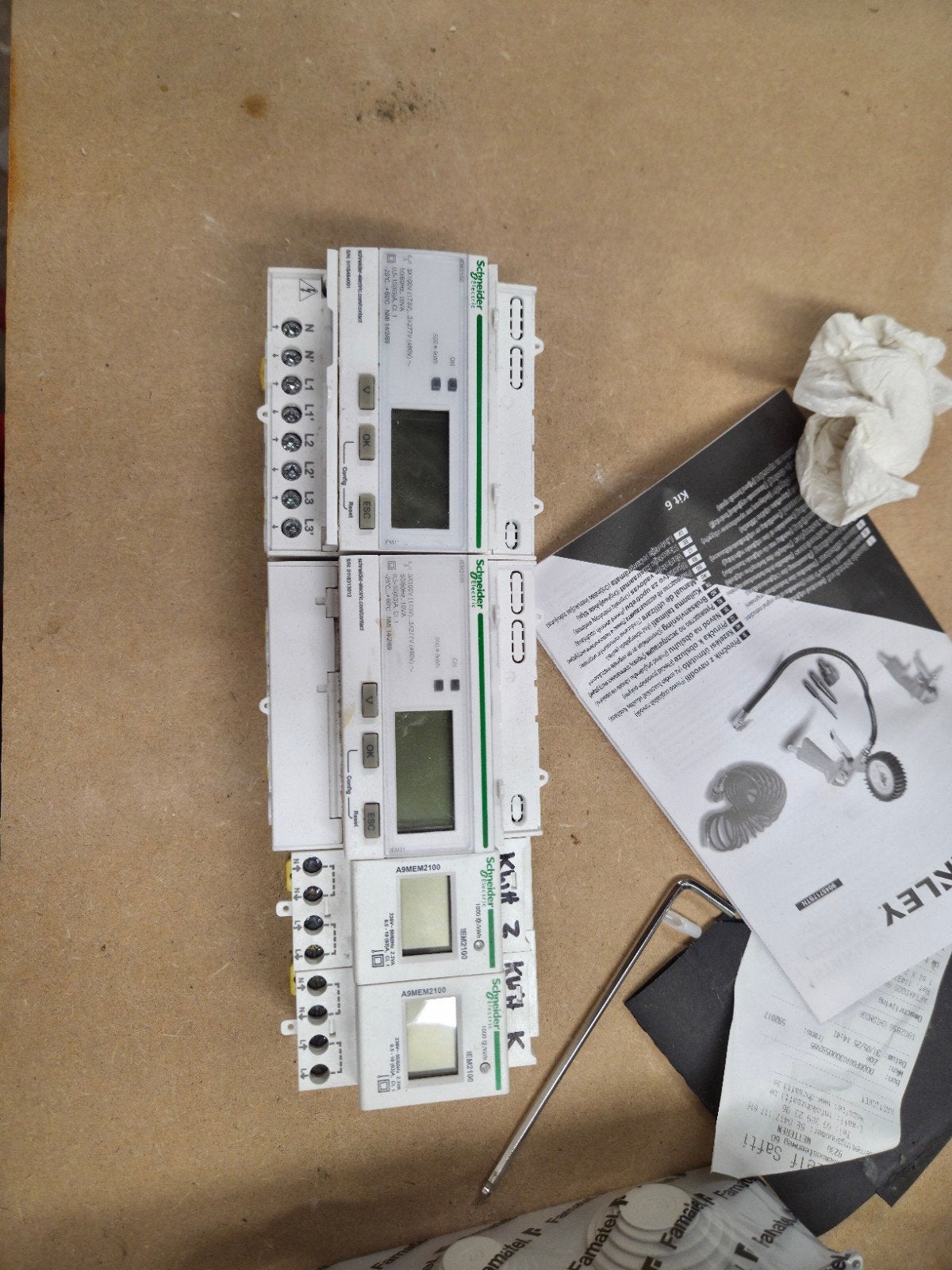 Schneider vermogenmeters, Enlèvement