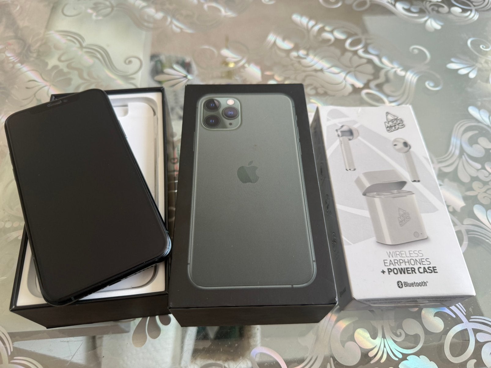 iPhone 11 pro 64 GB + AirPods top staat nieuwe batterij 100%, Telecommunicatie, Mobiele telefoons | Apple iPhone, Ophalen, Zo goed als nieuw
