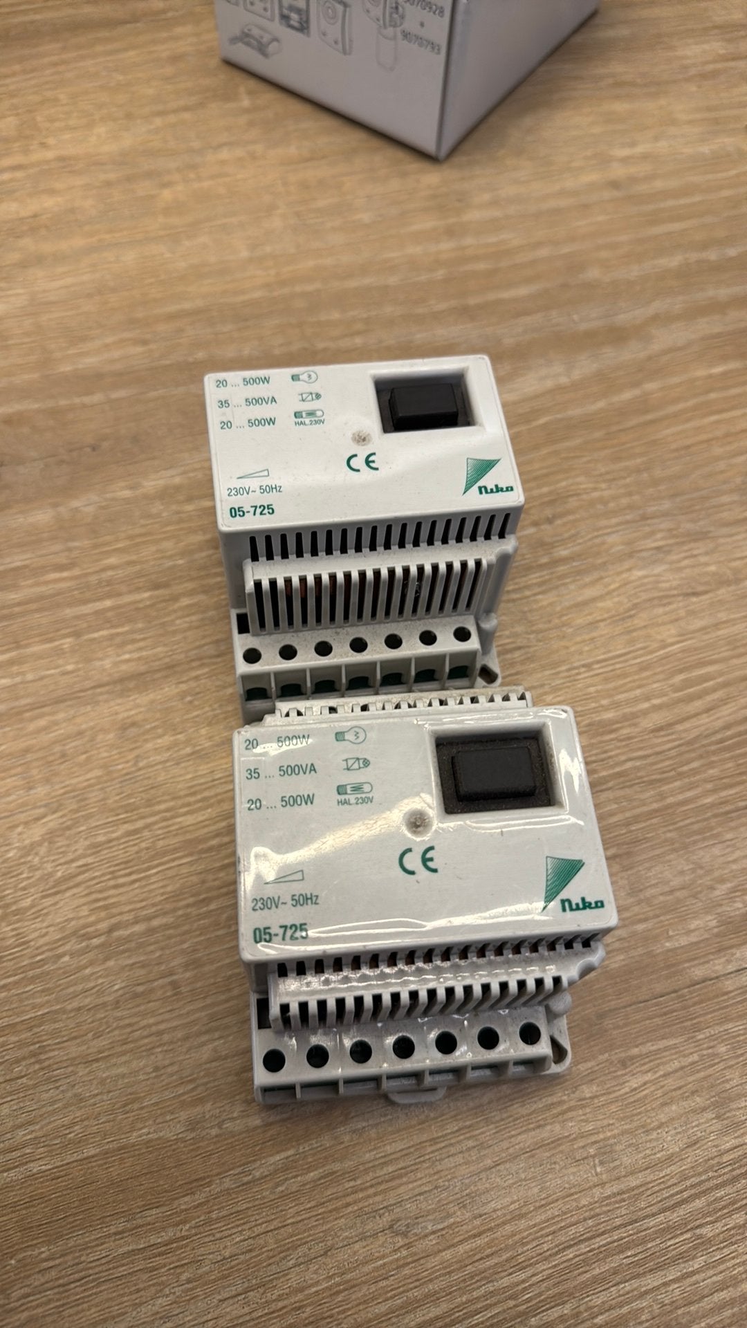 2x Niko 05-725 dimmer, Ophalen of Verzenden, Zo goed als nieuw