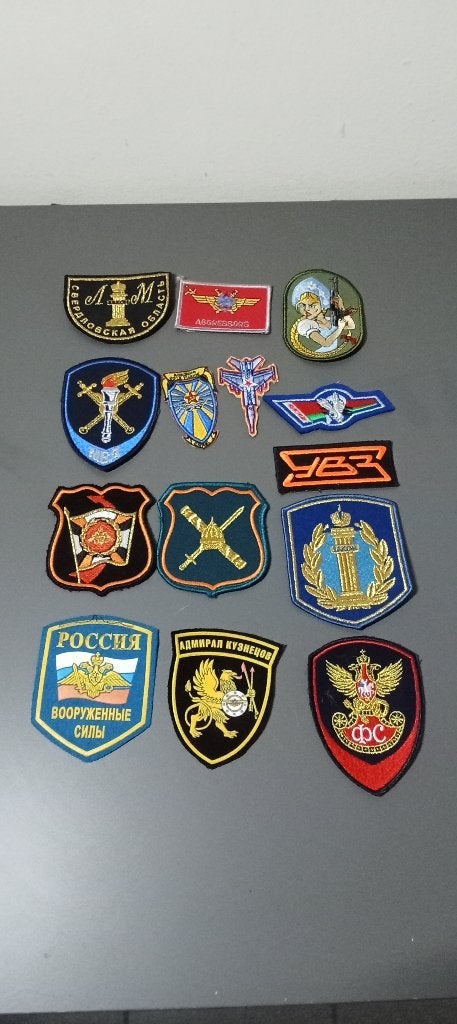 1- Lot patchs russes, Ophalen of Verzenden, Landmacht, Lintje, Medaille of Wings