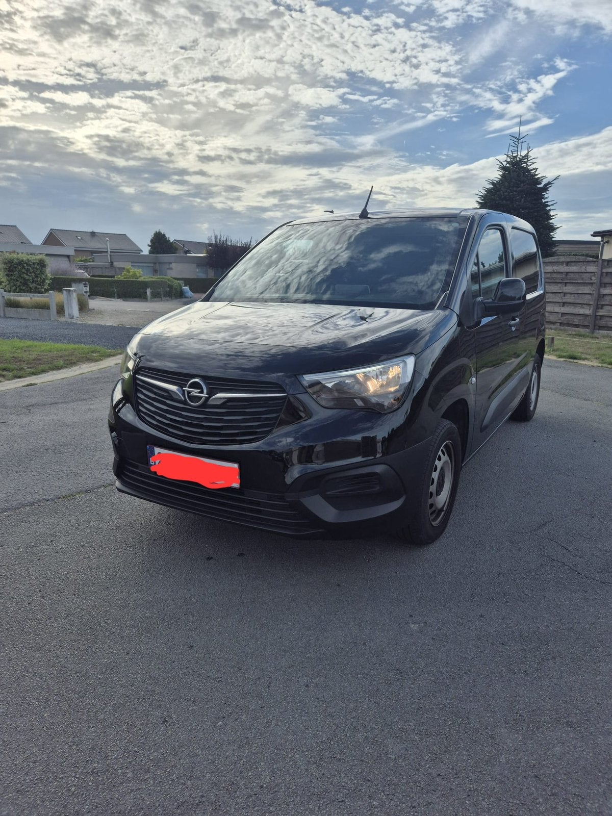 Opel combo 2021 zwart, Auto's, Opel, Voorwielaandrijving, 4 deurs, Stof, Zwart